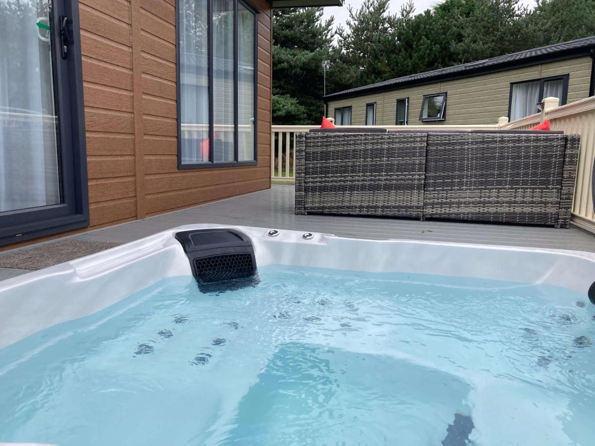 Gleneagles Lodge With Hot Tub Йорк Екстер'єр фото